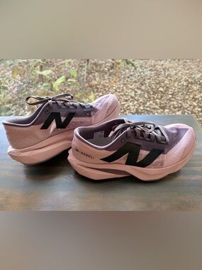 New Balance FuelCell SuperComp Pacer Rebel 
WFCXCS4 Running Shoes• Women size 8